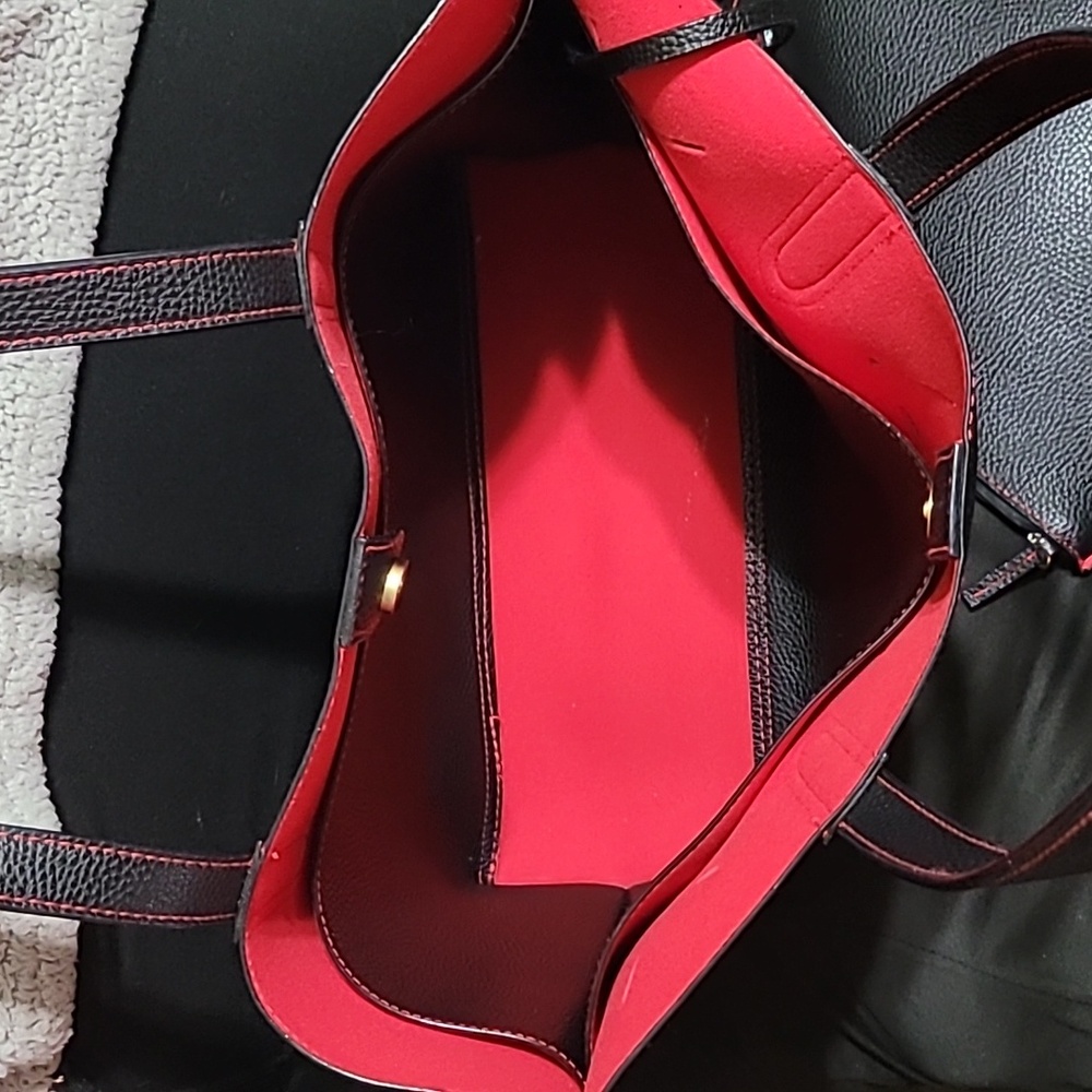 NWOT Tutilo New York Faux Leather Tote Shoulder Bag With Small Accessori… - Picture 3 of 6